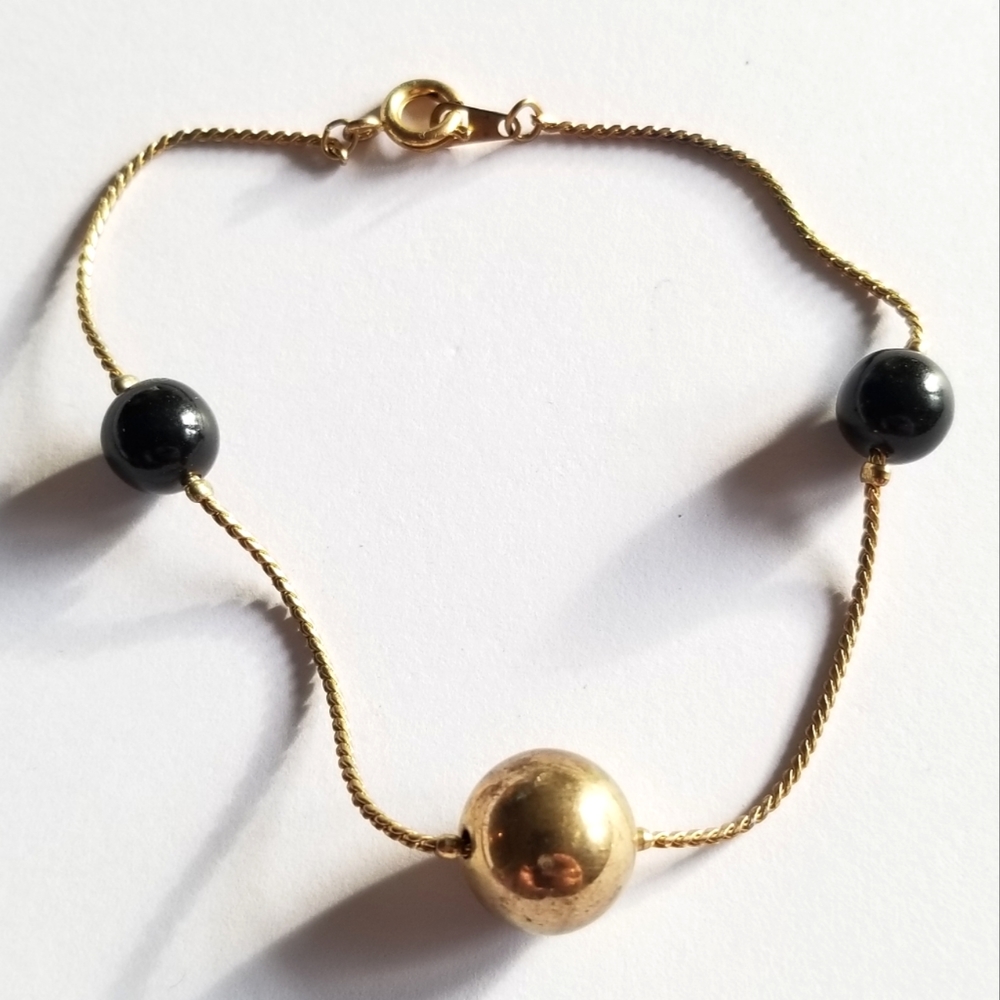 Vintage bracelet ball beads gold tone and black dainty